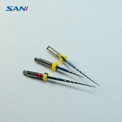 Silnik Użyj dentystycznych pilników obrotowych Niti 1,5 N / cm 31 mm w endodoncji